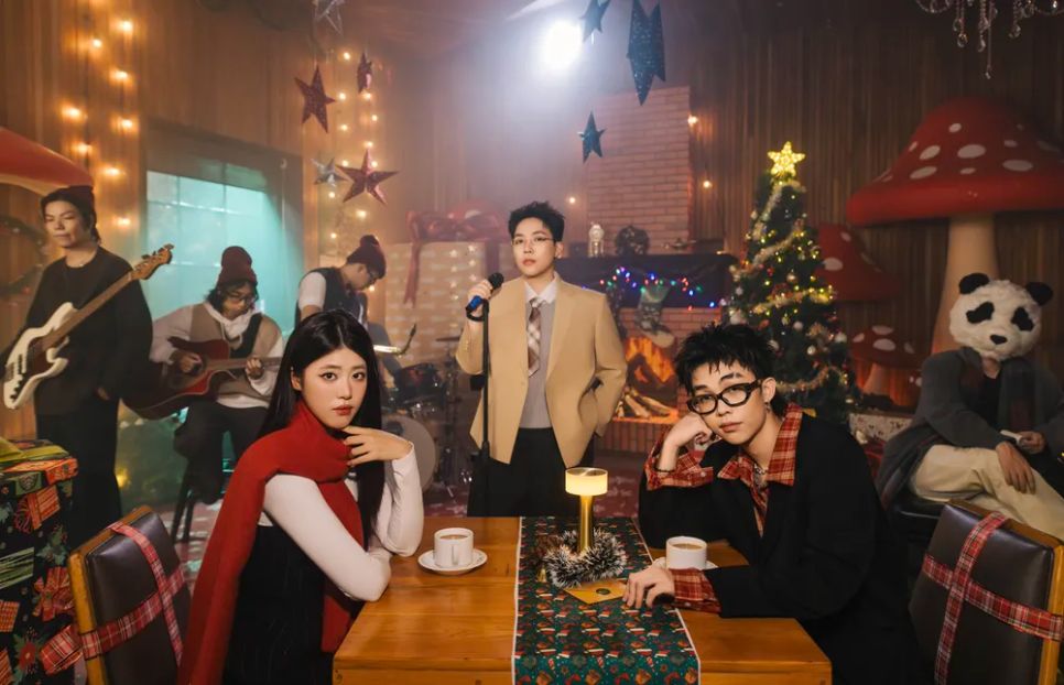 Kai Đinh rủ các nghệ sĩ trẻ ra nhạc mùa <span style=