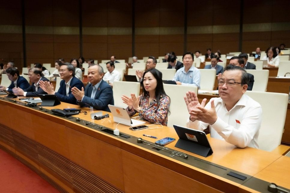 Các đại biểu tại phiên họp sáng 11/12. Ảnh: Media Quốc hội Các đại biểu tại phiên họp sáng 11/12. Ảnh: Media Quốc hội