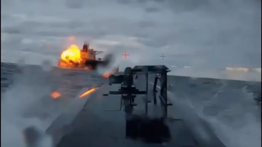 Ảnh chụp màn hình vụ tấn công trên biển Đen. Ảnh: CNN