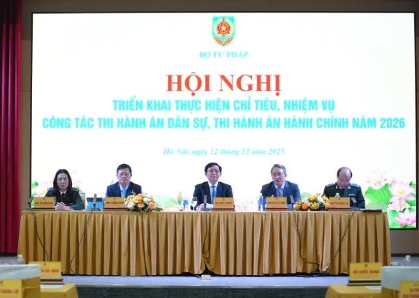Phó Thủ tướng Hồ Quốc Dũng cùng các đồng chí lãnh đạo Bộ Tư pháp chủ trì hội nghị Phó Thủ tướng Hồ Quốc Dũng cùng các đồng chí lãnh đạo Bộ Tư pháp chủ trì hội nghị