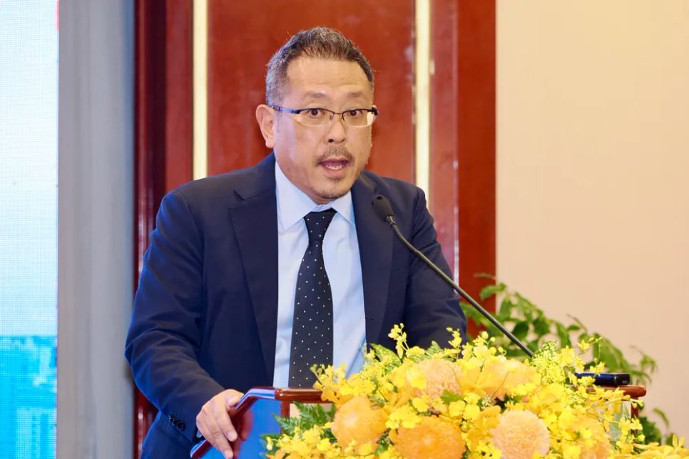 Ông Nakagawa Motohisa, Phó Chủ tịch Hiệp hội Doanh nghiệp Nhật Bản tại TPHCM (JCCH), trình bày các kiến nghị của doanh nghiệp Nhật Bản. Ảnh: HOÀNG HÙNG Ông Nakagawa Motohisa, Phó Chủ tịch Hiệp hội Doanh nghiệp Nhật Bản tại TPHCM (JCCH), trình bày các kiến nghị của doanh nghiệp Nhật Bản. Ảnh: HOÀNG HÙNG