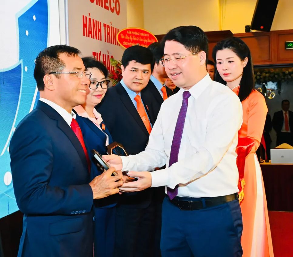 50 năm COMECO: Hành trình bền bỉ của doanh nghiệp xăng dầu Thành phố 50 năm COMECO: Hành trình bền bỉ của doanh nghiệp xăng dầu Thành phố