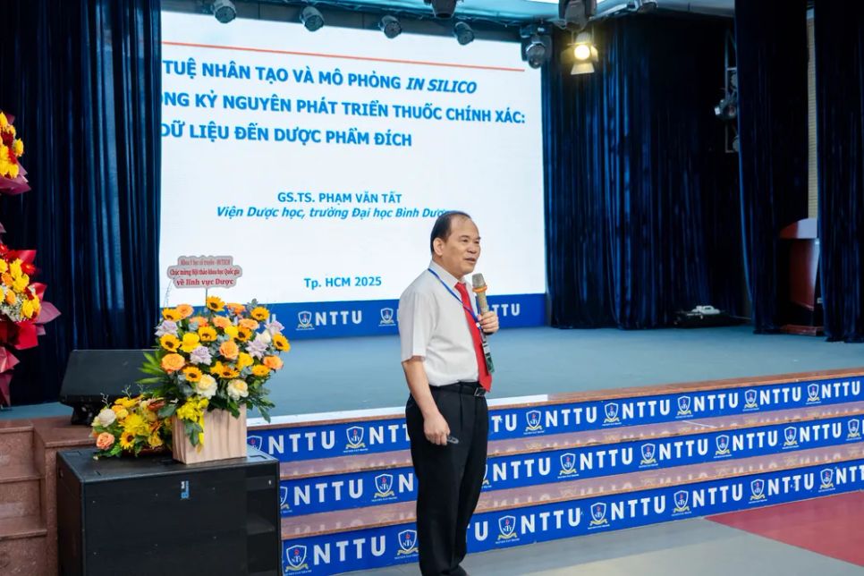 Đổi mới ngành Dược trong kỷ nguyên số: Từ công nghệ, liên ngành đến phát triển bền vững