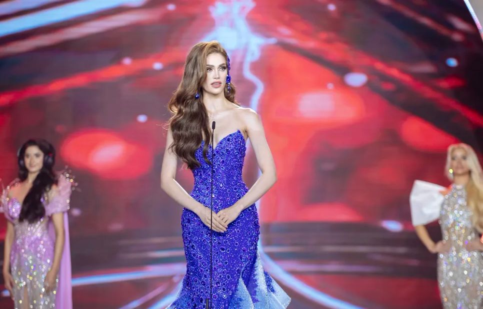 Người đẹp Anna Blanco thi ứng xử. Ảnh: BTC