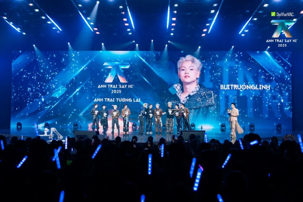 buitruonglinh nhận giải Á quân và giải Anh trai tương lai. Ảnh: BTC buitruonglinh nhận giải Á quân và giải Anh trai tương lai. Ảnh: BTC