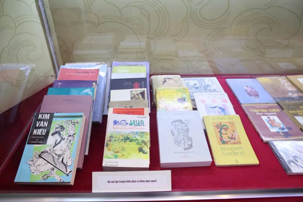 Khai mạc Trưng bày chuyên đề “Đại thi hào Nguyễn Du - Ngàn năm nhớ mãi”