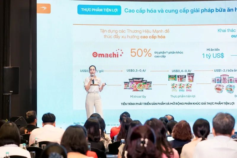Bà Nguyễn Trương Kim Phượng - Giám đốc Marketing cấp cao MCH tại sự kiện Roadshow MCH.