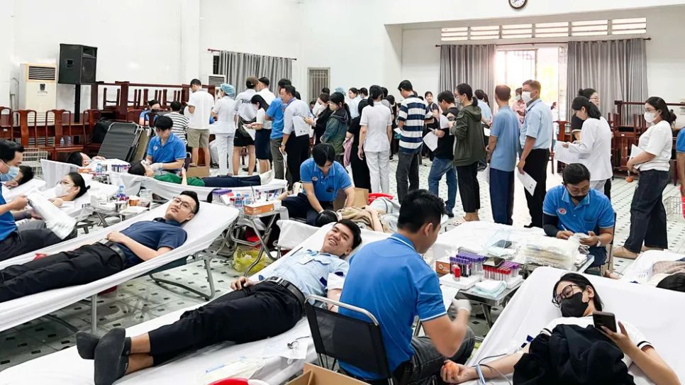 Chương trình thể hiện tinh thần trách nhiệm, sẻ chia của đội ngũ cán bộ y tế đối với cộng đồng