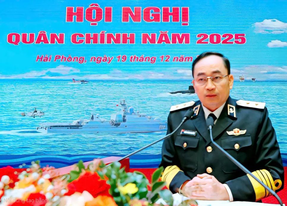 Phó Đô đốc Trần Thanh Nghiêm, Tư lệnh Quân chủng Hải quân phát biểu tại hội nghị. Ảnh: QUÂN CHỦNG HẢI QUÂN Phó Đô đốc Trần Thanh Nghiêm, Tư lệnh Quân chủng Hải quân phát biểu tại hội nghị. Ảnh: QUÂN CHỦNG HẢI QUÂN