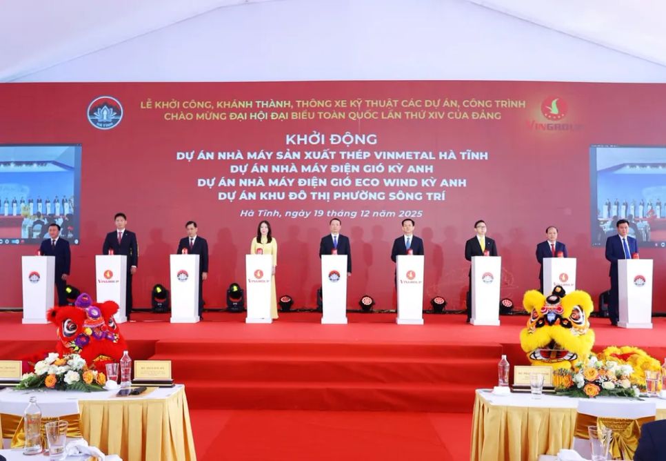 Tại Hà Tĩnh, Vingroup đồng loạt khởi động 4 dự án, gồm Nhà máy sản xuất thép VinMetal, Nhà máy điện gió Eco Wind Kỳ Anh, Nhà máy điện gió Kỳ Anh, Khu đô thị phường Sông Trí