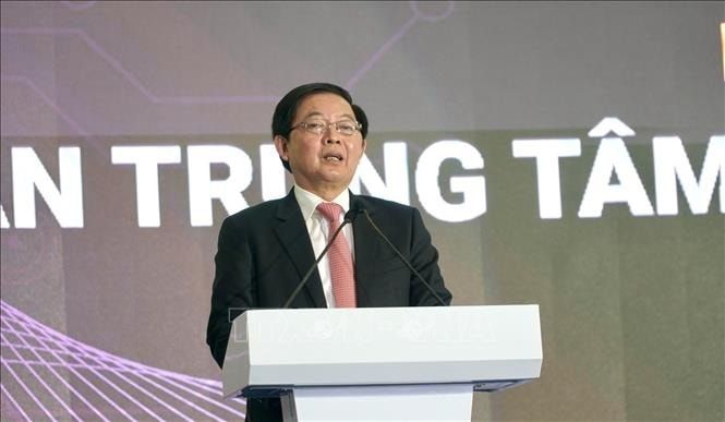 Phó Thủ tướng Chính phủ Hồ Quốc Dũng phát biểu tại lễ khởi công. Ảnh: Sỹ Thắng/TTXVN Phó Thủ tướng Chính phủ Hồ Quốc Dũng phát biểu tại lễ khởi công. Ảnh: Sỹ Thắng/TTXVN