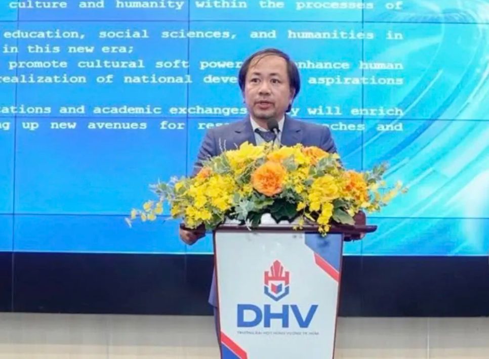 Phát triển con người, giữ gìn bản sắc văn hóa trong kỷ nguyên hội nhập