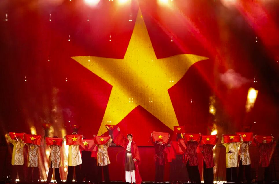 Kỷ lục gần 90.000 khán giả quy tụ tại Đại nhạc hội Y-Concert Kỷ lục gần 90.000 khán giả quy tụ tại Đại nhạc hội Y-Concert