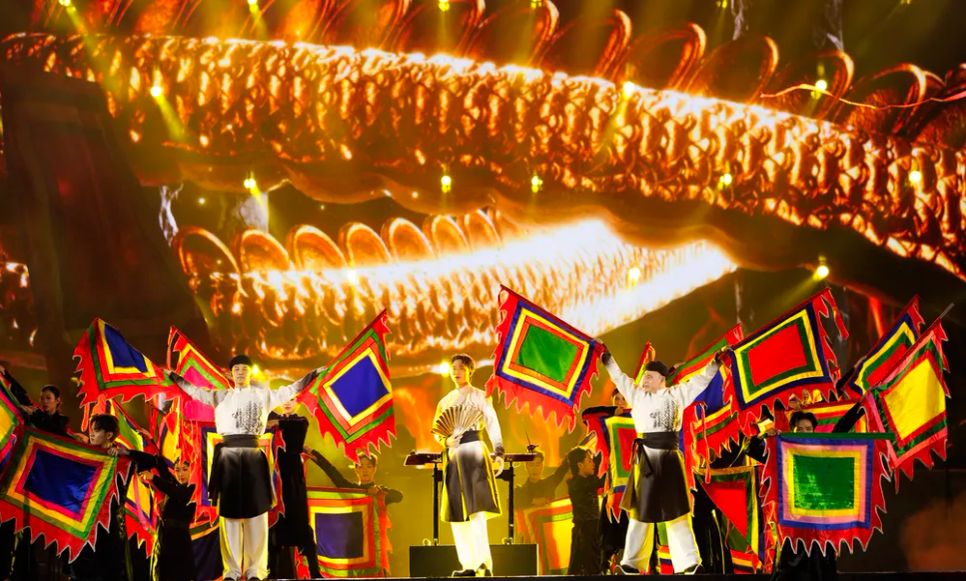 Kỷ lục gần 90.000 khán giả quy tụ tại Đại nhạc hội Y-Concert Kỷ lục gần 90.000 khán giả quy tụ tại Đại nhạc hội Y-Concert