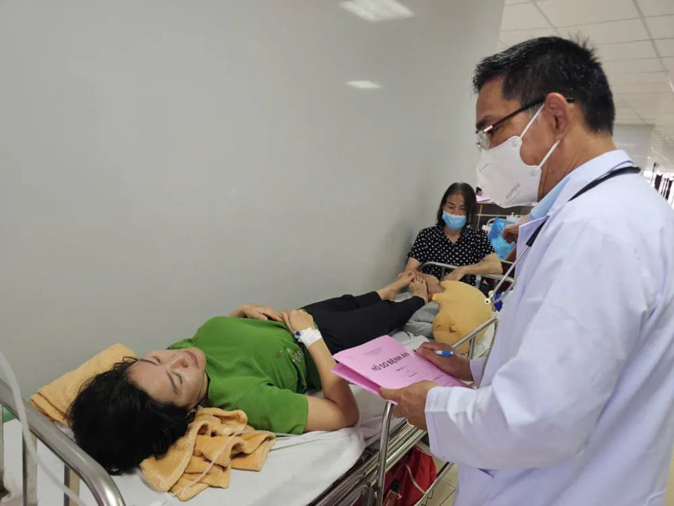 Bệnh viện Đa khoa Bà Rịa đang điều trị cho khoảng 42 bệnh nhân. Ảnh: Nguyễn Long