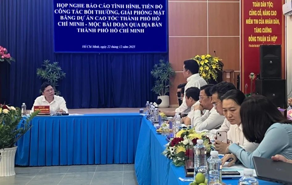 Quang cảnh buổi làm việc. Ảnh: QUỐC HÙNG