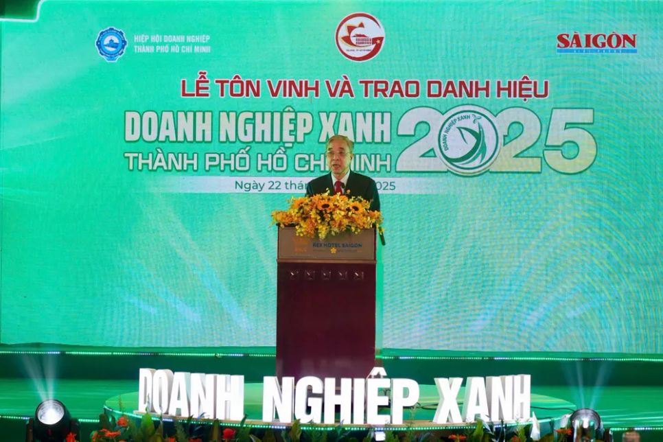 Chủ tịch HUBA, Trưởng ban tổ chức Nguyễn Ngọc Hòa phát biểu khai mạc buổi lễ. Ảnh: HOÀNG HÙNG