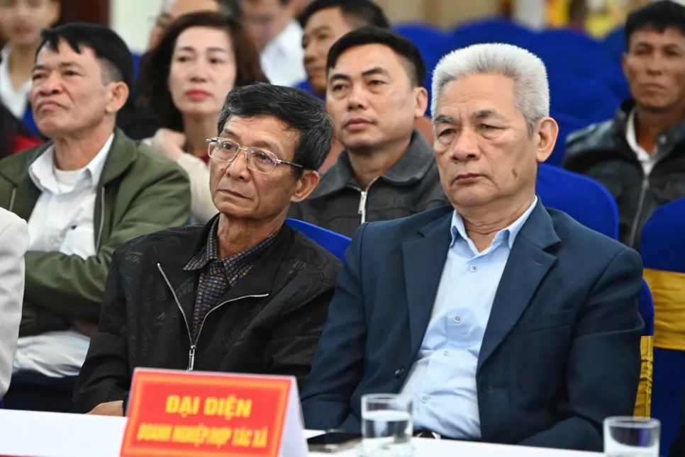 Các đại biểu và nông dân ở TP Hải Phòng đến dự diễn đàn