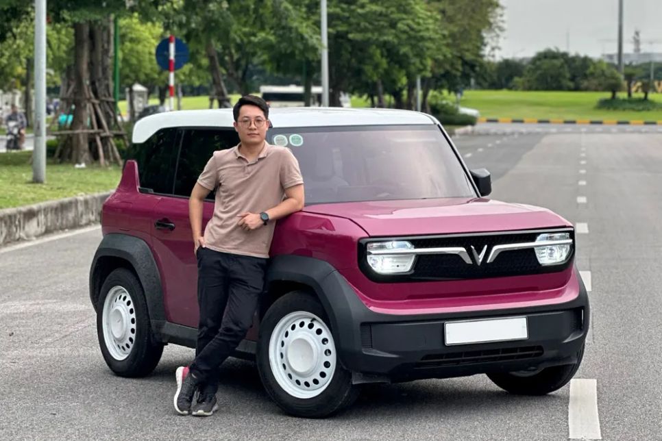 Anh Minh Phú “bỏ quên” chiếc xe xăng trước đây dùng vì sự tiện lợi của VinFast VF 3.