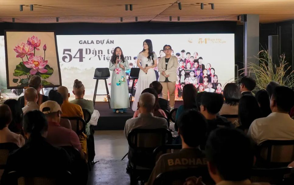 Đại diện Tổ chức Kỷ lục Việt Nam nhận định về bức tranh