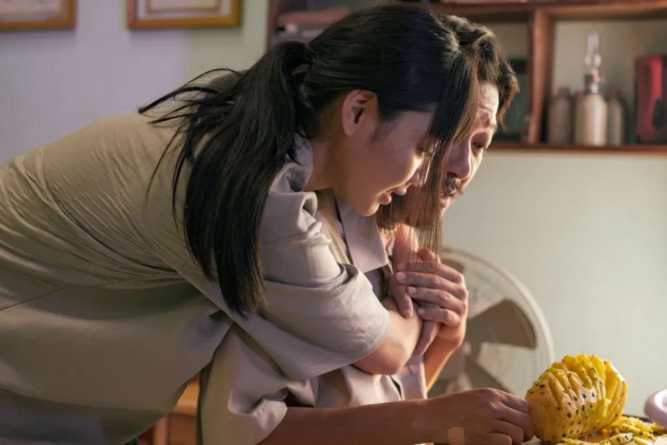 <i>Trường Giang và bạn diễn Đoàn Minh Anh trong một cảnh quay. Ảnh: ĐPCC</i>