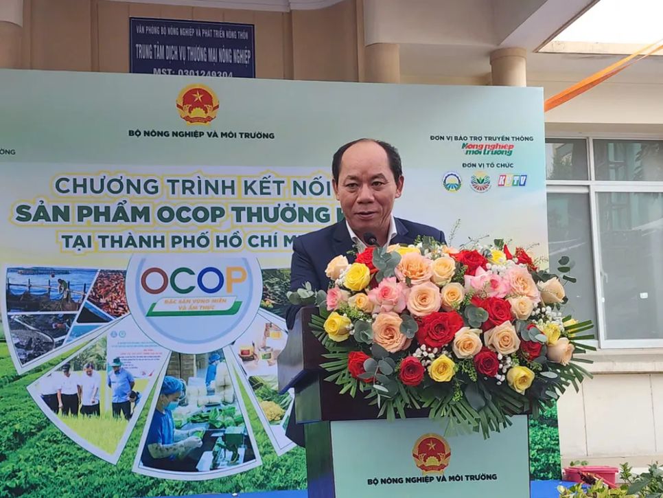 Ông Lê Viết Bình, Phó Chánh Văn phòng Bộ NN-MT phụ trách phía Nam phát biểu tại lễ khai mạc