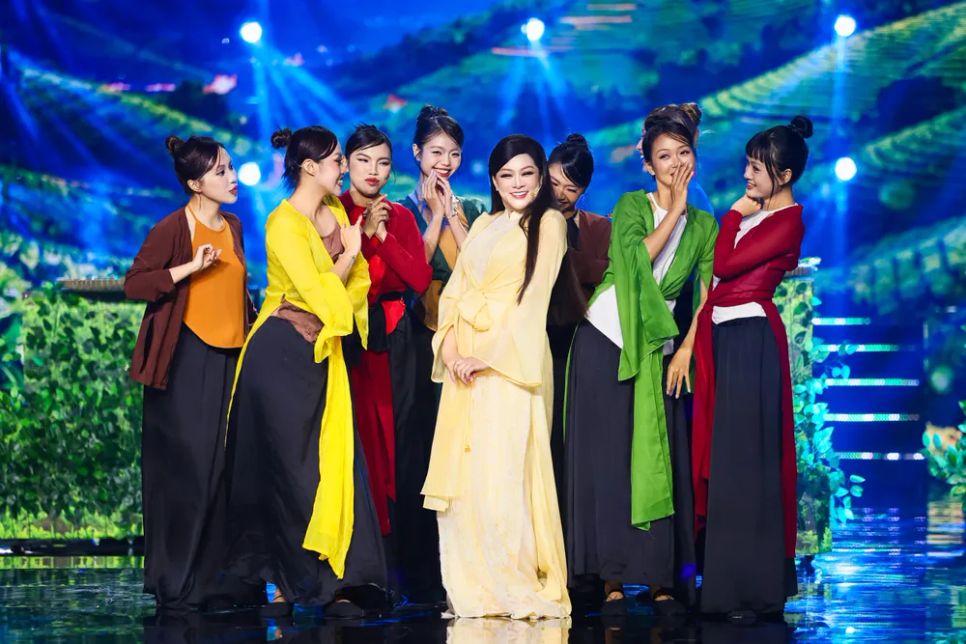 <i> Hương sắc giai nhân</i> đánh dấu năm thứ 4 diễn ra đại nhạc hội mà Như Quỳnh Harmony tổ chức