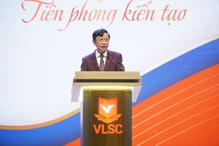 ThS. Trương Văn Hùng - Hiệu trưởng Nhà trường chia sẻ về hành trình 5 năm phát triển của Trường Cao đẳng Văn Lang Sài Gòn ThS. Trương Văn Hùng - Hiệu trưởng Nhà trường chia sẻ về hành trình 5 năm phát triển của Trường Cao đẳng Văn Lang Sài Gòn