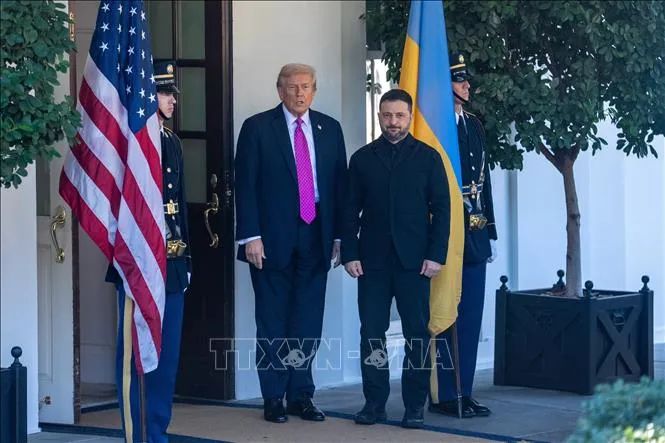 Tổng thống Mỹ Donald Trump trong cuộc gặp người đồng cấp Ukraine Volodymyr Zelensky tại Washington DC., ngày 17-10. Ảnh tư liệu: THX/TTXVN Tổng thống Mỹ Donald Trump trong cuộc gặp người đồng cấp Ukraine Volodymyr Zelensky tại Washington DC., ngày 17-10. Ảnh tư liệu: THX/TTXVN
