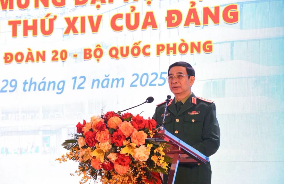 Bộ trưởng Bộ Quốc phòng Phan Văn Giang phát biểu tại lễ khởi công