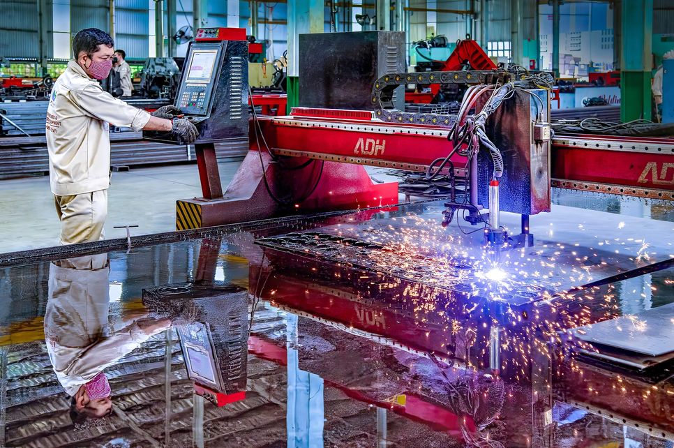 FDI đã biến TP.HCM từ một đô thị hậu bao cấp, kinh tế phi chính thức, thiếu vốn, công nghệ thành một đại đô thị công nghiệp - dịch vụ gắn với kinh tế toàn cầu