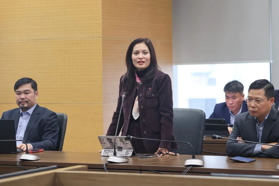 Bà Nguyễn Hà Thành phát biểu tại tọa đàm <br> Bà Nguyễn Hà Thành phát biểu tại tọa đàm <br>