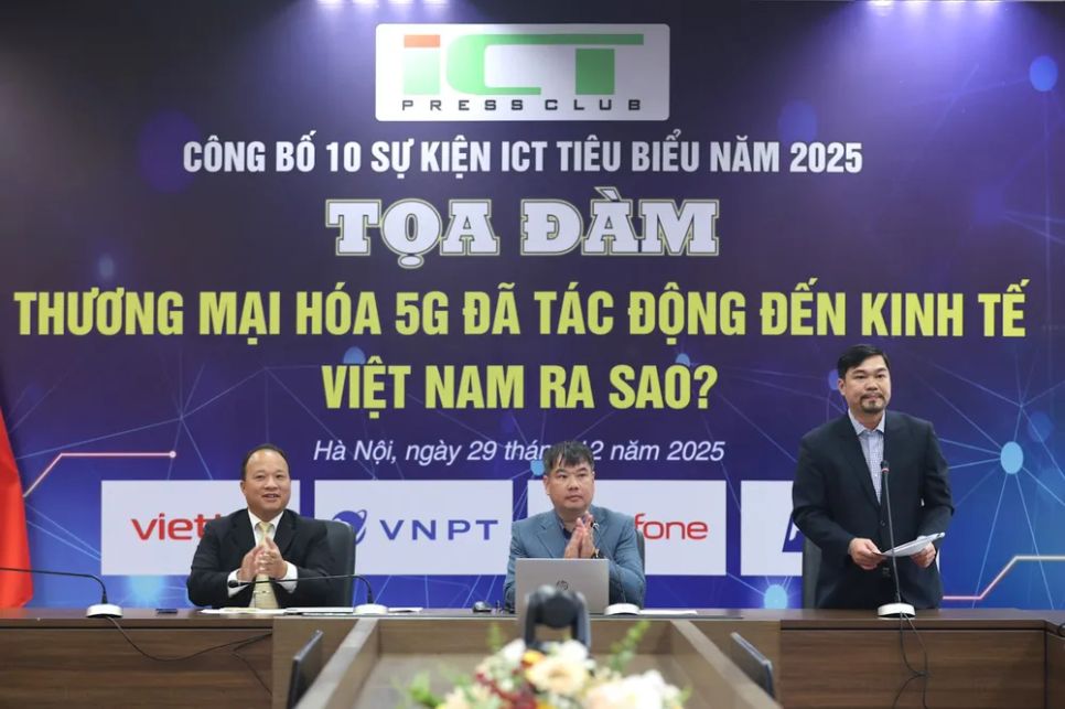 Ban Chủ nhiệm ICT Press Club điều hành tọa đàm Ban Chủ nhiệm ICT Press Club điều hành tọa đàm