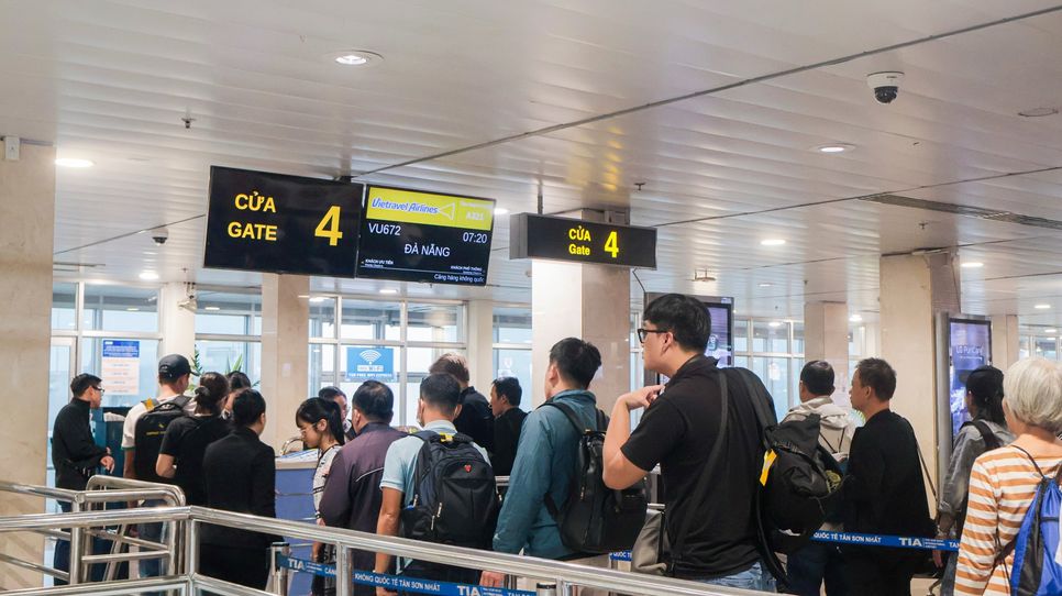 Lượng khách qua Tân Sơn Nhất tăng mạnh trong kỳ nghỉ Tết Dương lịch Lượng khách qua Tân Sơn Nhất tăng mạnh trong kỳ nghỉ Tết Dương lịch