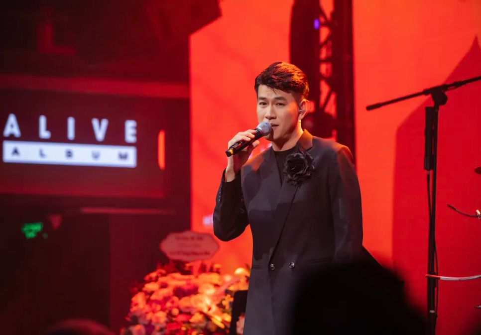 Hồ Trung Dũng lan tỏa thông điệp yêu thương qua album mới