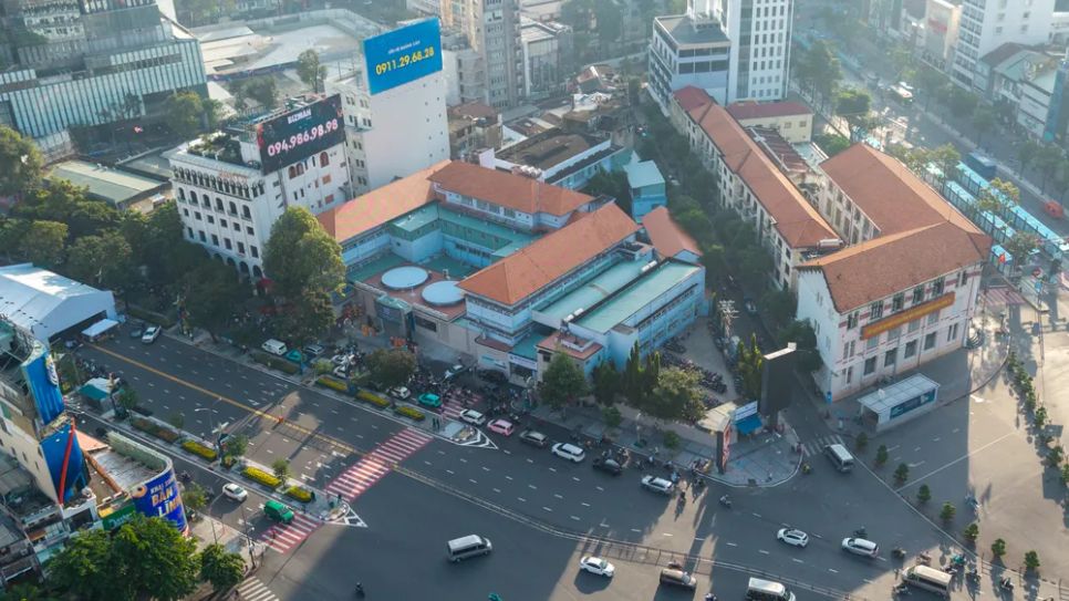 Bệnh viện Nhân dân Gia Định cơ sở 2 nhìn từ trên cao Bệnh viện Nhân dân Gia Định cơ sở 2 nhìn từ trên cao