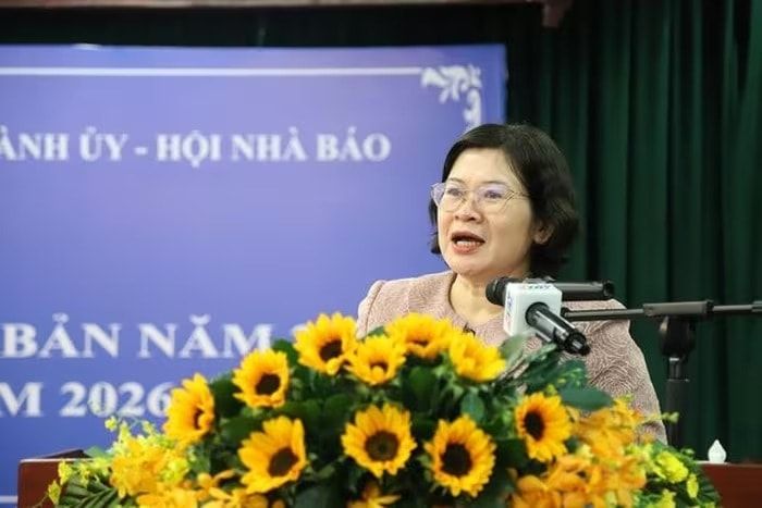 Bà Văn Thị Bạch Tuyết - Phó Bí thư Thành ủy TP.HCM phát biểu tại hội nghị