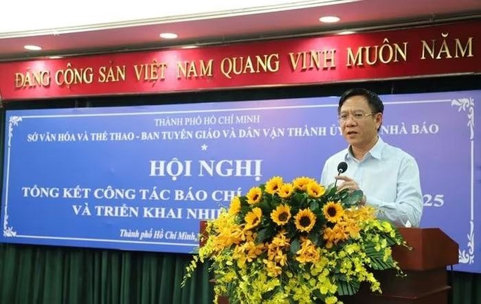 Ông Nguyễn Ngọc Hồi - Phó Giám đốc Sở Văn hóa và Thể thao TP.HCM phát biểu tại hội nghị