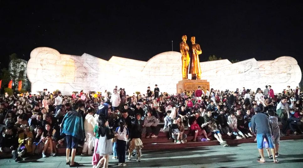 Ngập tràn không khí đón chào năm mới 2026