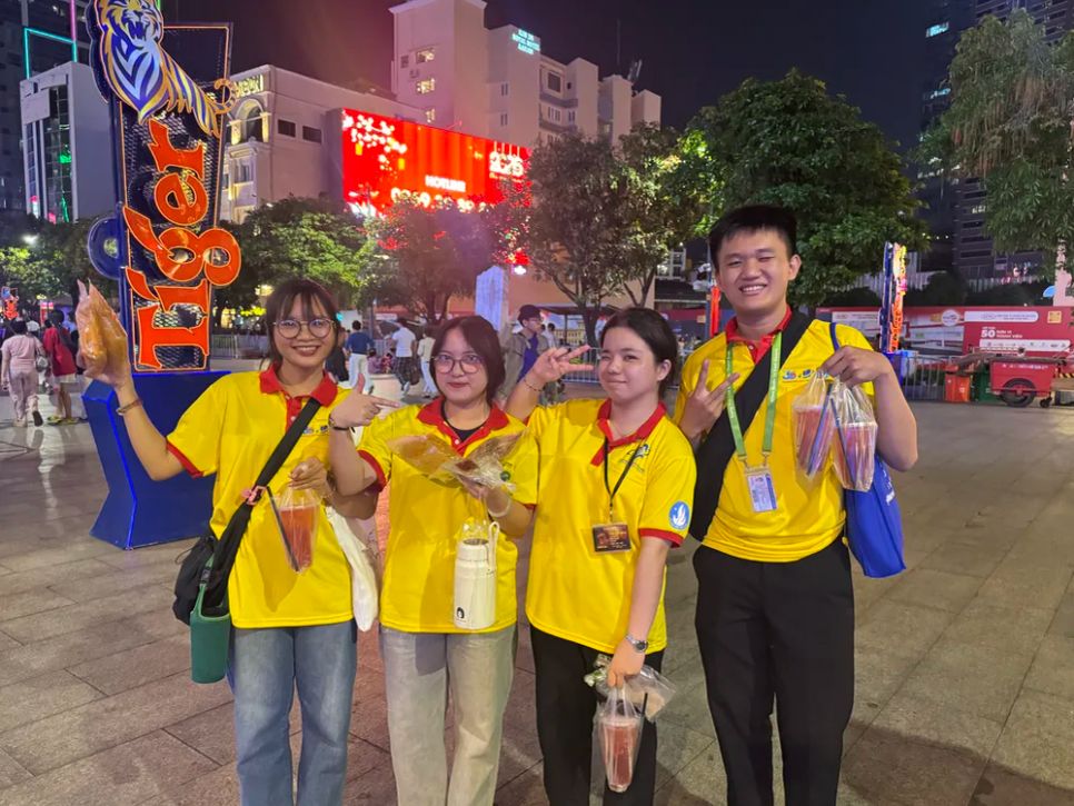 TPHCM rộn ràng chào năm mới 2026