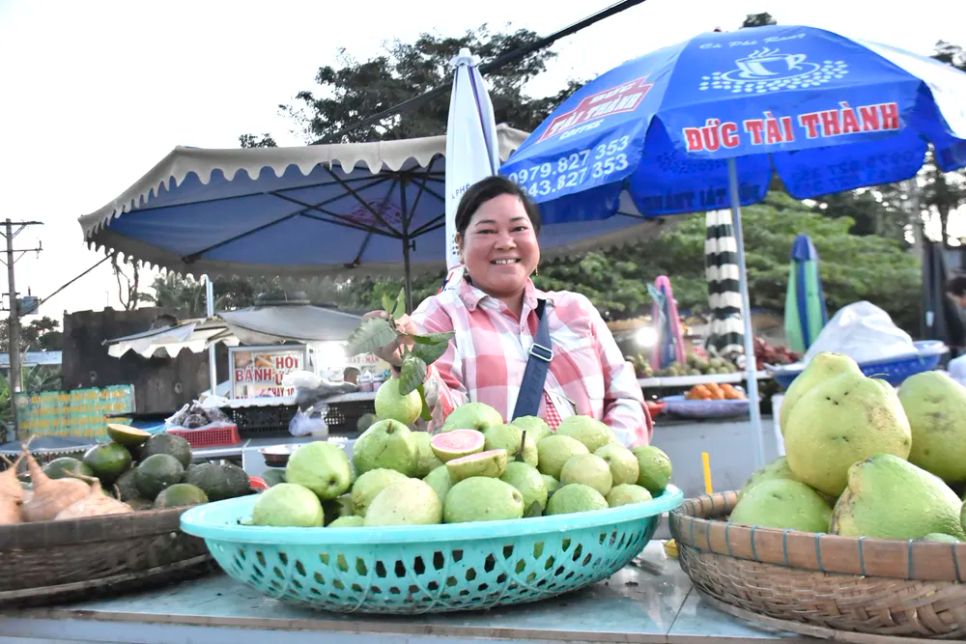 Chợ mây trên 'nóc nhà' miền Tây