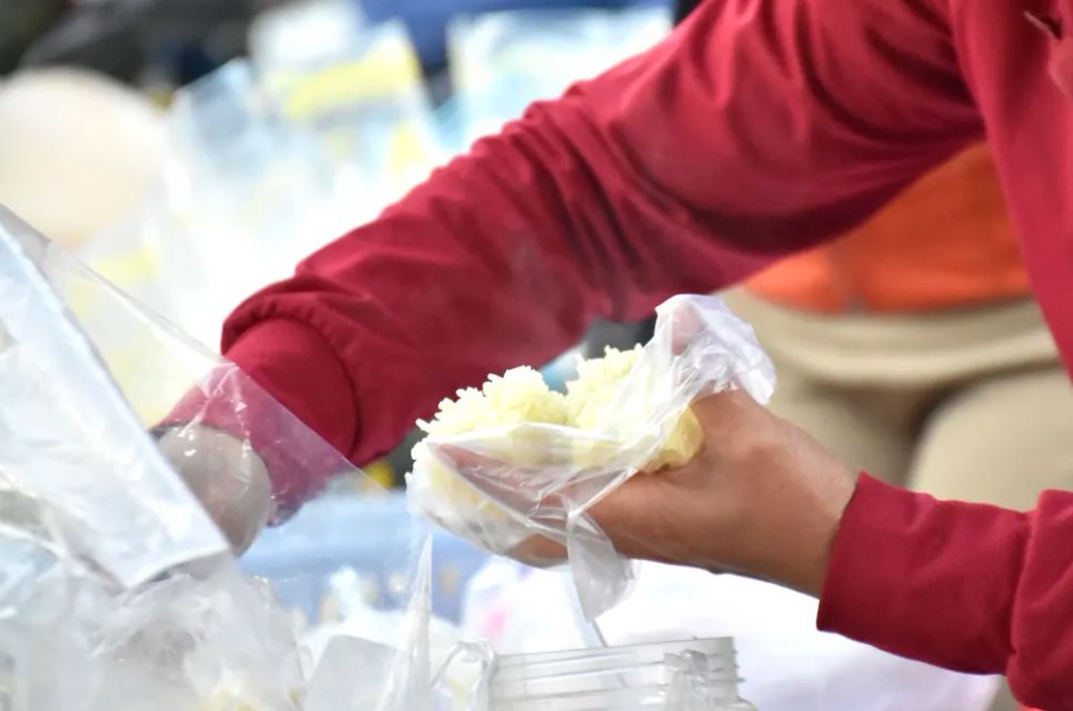 Chợ mây trên 'nóc nhà' miền Tây