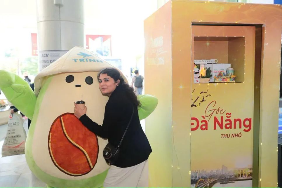 Miền Trung nhộn nhịp đón khách 'xông đất' 