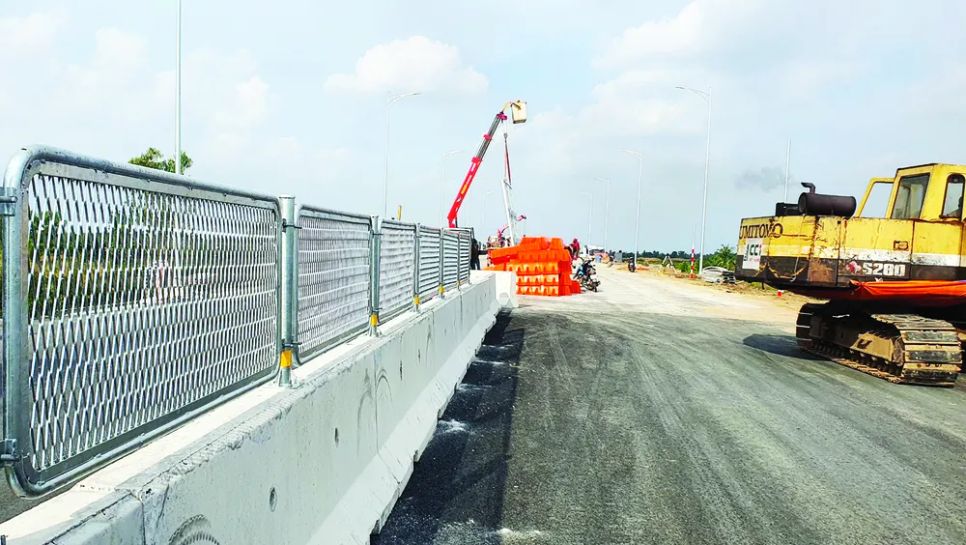 Thi công xuyên Tết Dương lịch trên các công trình trọng điểm