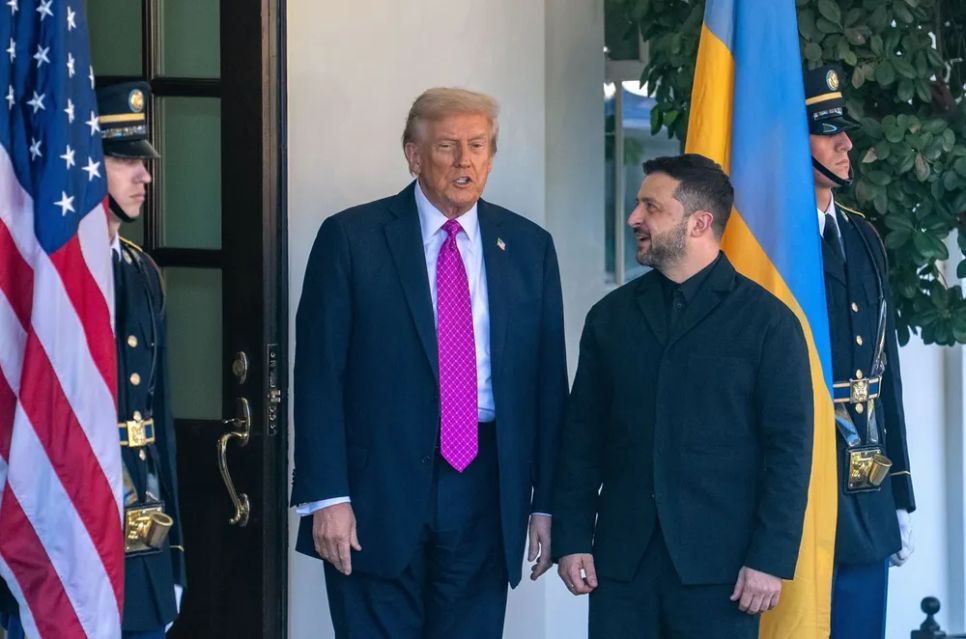 Tổng thống Mỹ Donald Trump trong cuộc gặp người đồng cấp Ukraine Volodymyr Zelensky tại Mỹ, ngày 17-10-2025. Ảnh: THX/TTXVN Tổng thống Mỹ Donald Trump trong cuộc gặp người đồng cấp Ukraine Volodymyr Zelensky tại Mỹ, ngày 17-10-2025. Ảnh: THX/TTXVN