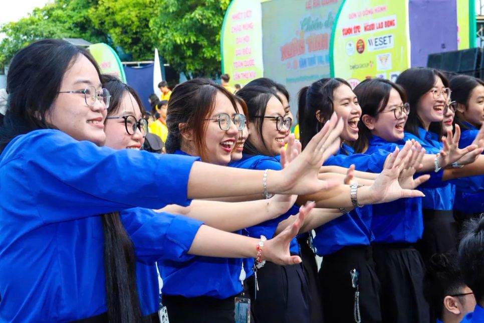 Các chiến sĩ tình nguyện trong lễ ra quân Các chiến sĩ tình nguyện trong lễ ra quân