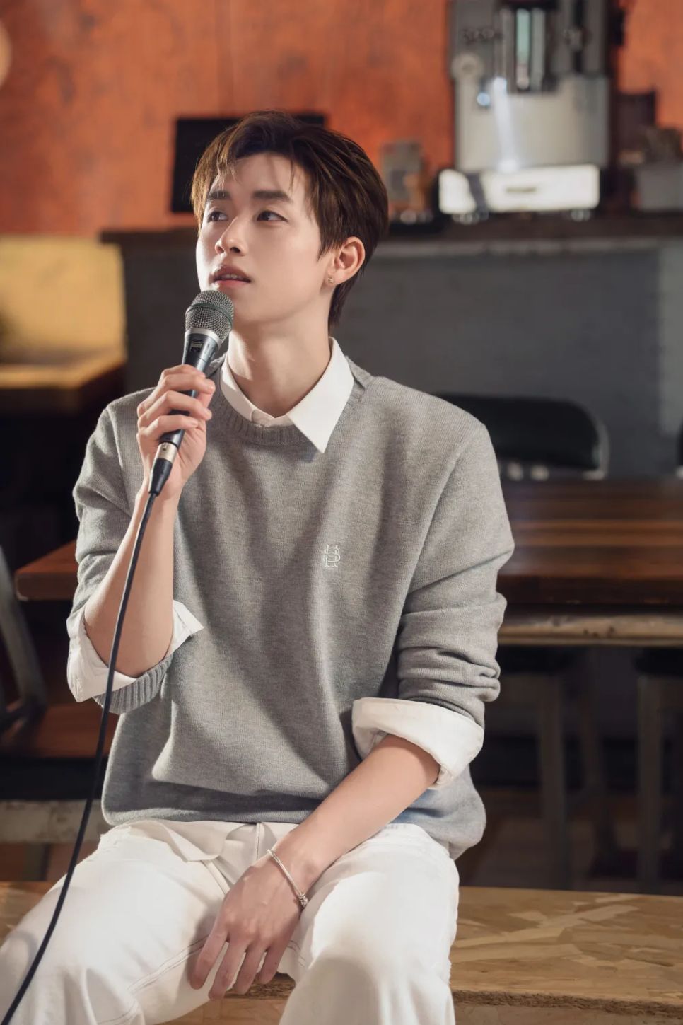 CONGB tung ca khúc ballad <i>