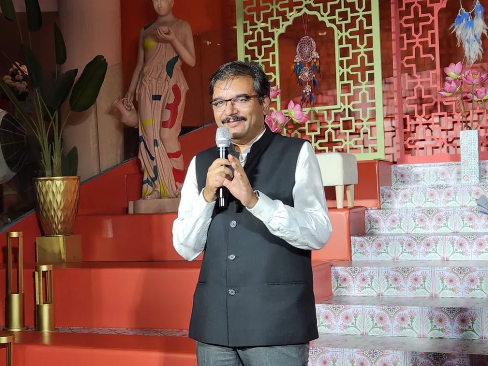 Tổng Lãnh sự Ấn Độ tại TPHCM Vipra Pandey phát biểu tại sự kiện. Ảnh: VĂN TUẤN