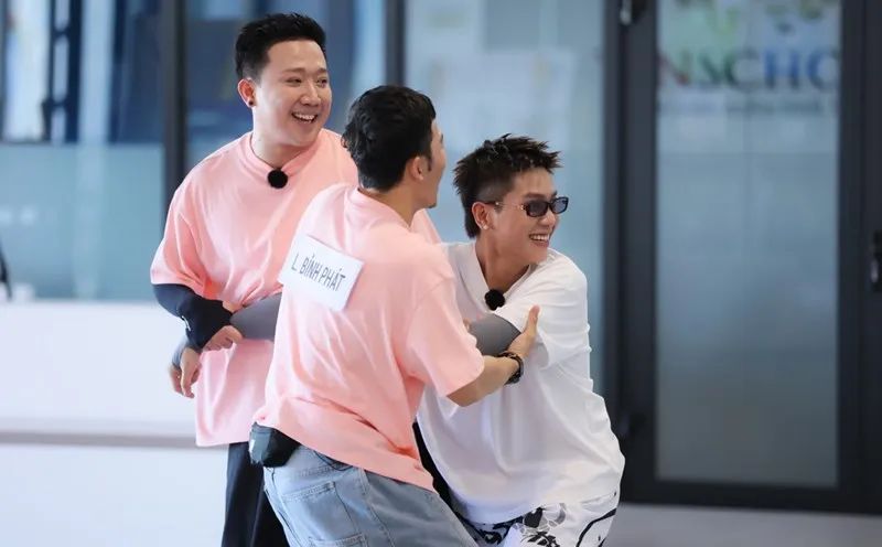 <i>Mùa 3 của chương trình được đánh giá thành công nhờ sự phối hợp ăn ý của dàn cast. Ảnh: NSX</i>