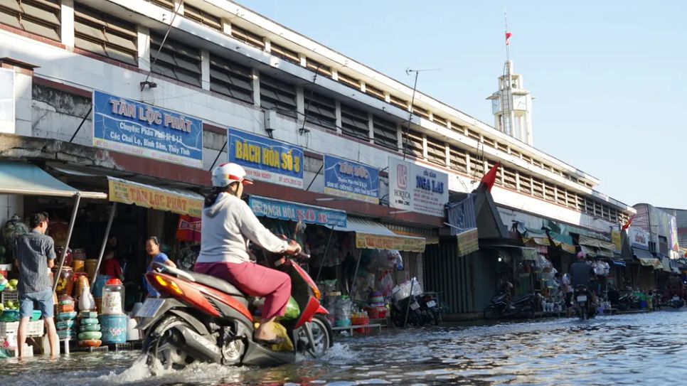 Triều cường sông Sài Gòn gây ngập nhiều nơi trong 2 ngày tới